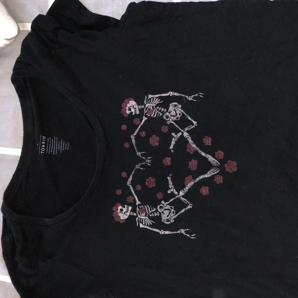 Torrid graphic tee size 2